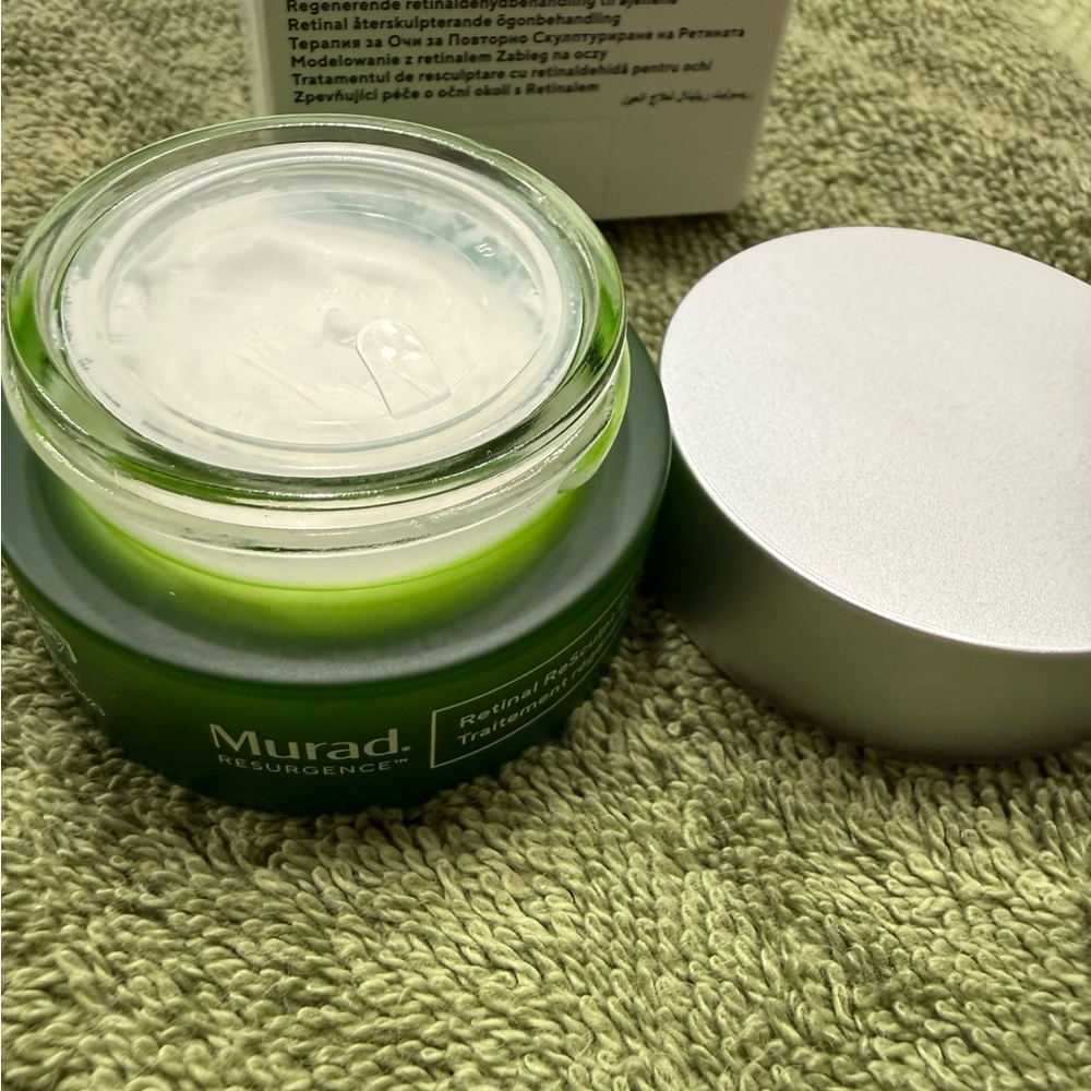 Murad Retinal ReSculpt Eye Treatment - Green and White